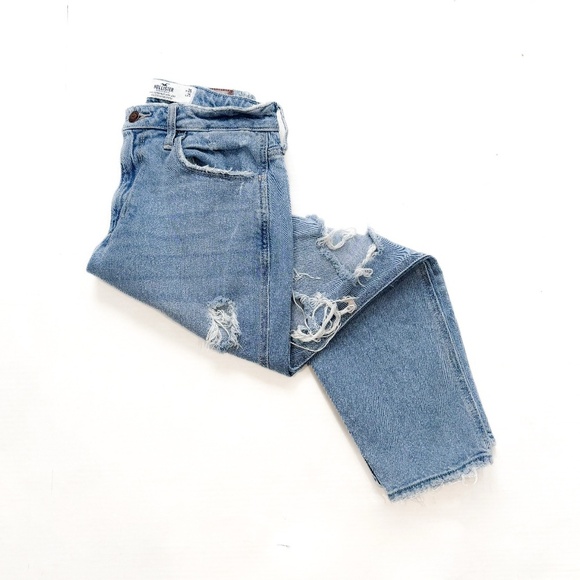 Hollister distressed curvy high rise mom jean 3 short - Picture 2 of 6